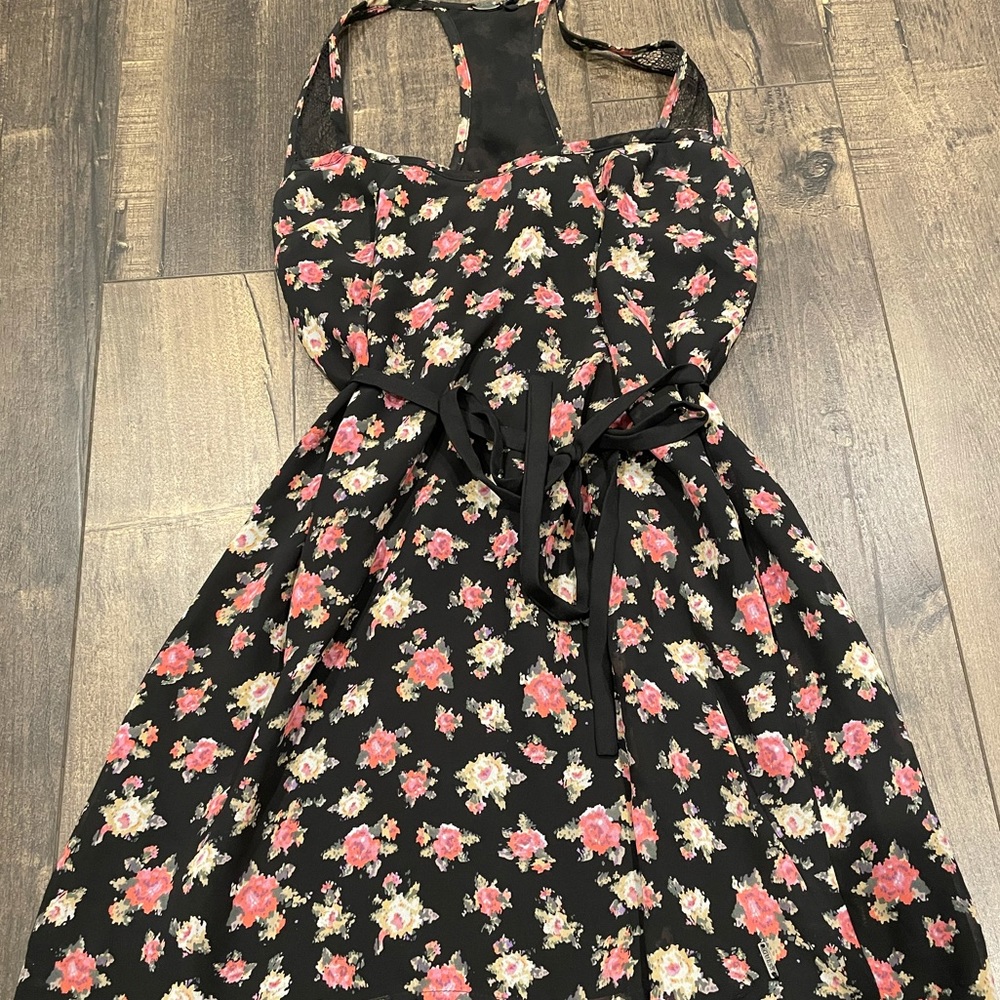 Guess Sleeveless Floral Short Dress